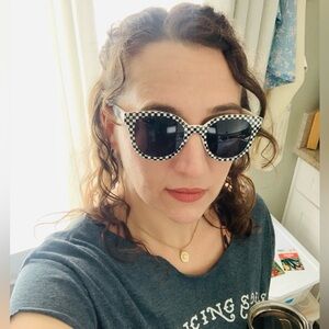 Meet your Posher, Amy